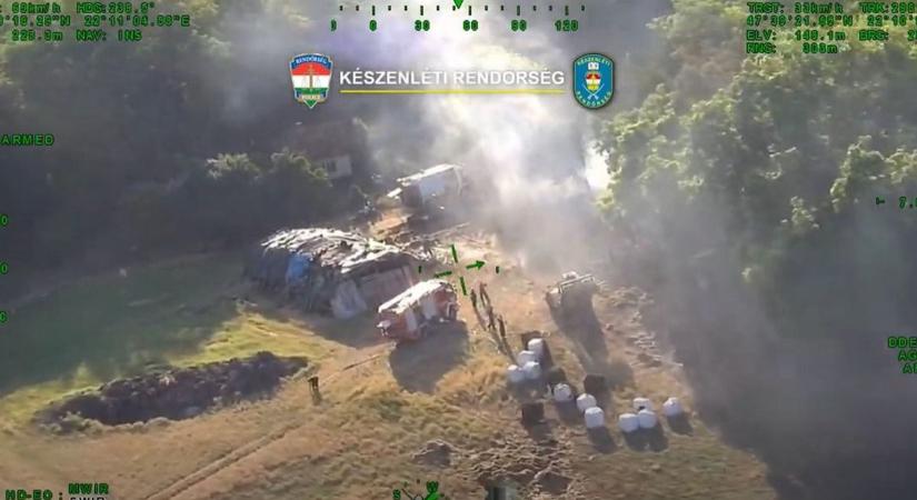 Egyedül küzdött a hatalmas lángokkal – megmentették a 88 éves gazdát és juhait a pusztító tűztől (videó) - Zaol
