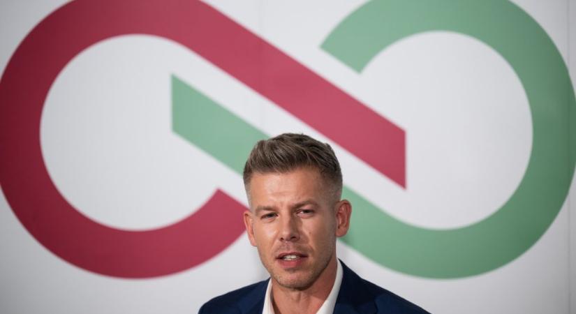 „Orbán Viktor szembeköpte a polgári Magyarországot” – Magyar Péter beszéddel emlékezett Antall Józsefre - 24.hu