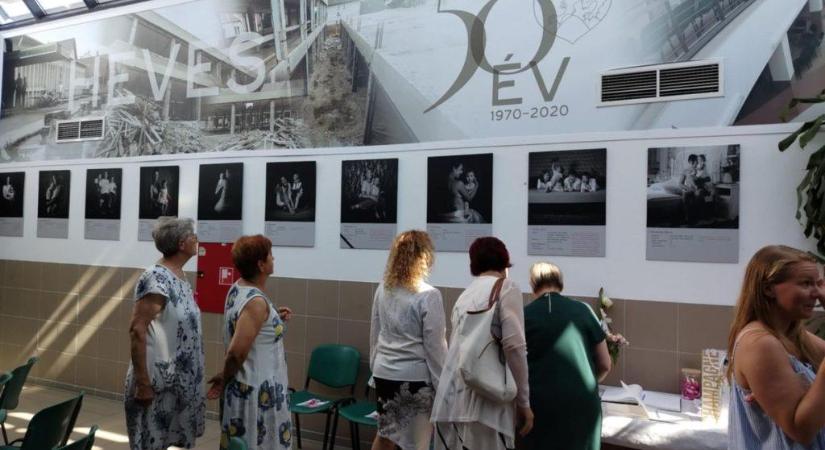 Különleges tárlat hívja fel a figyelmet a szűrővizsgálatok fontosságára - Hevesi Hírportál