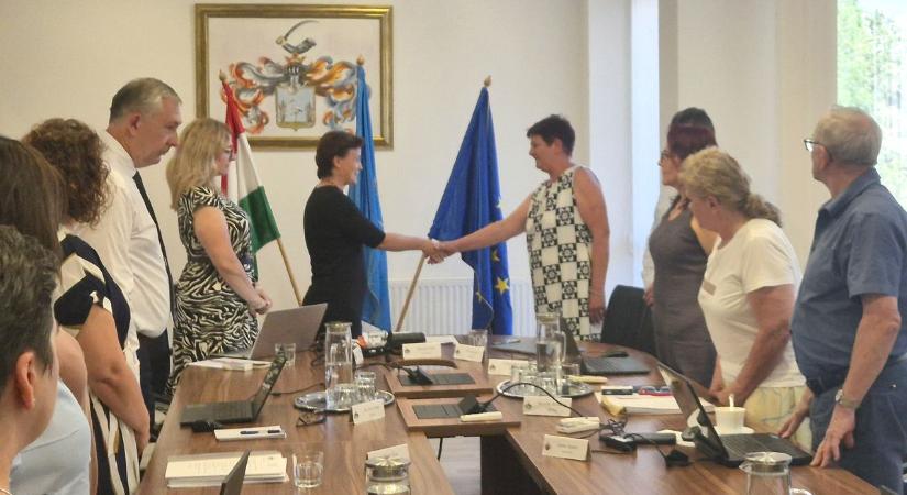 Mentőautóra és további térfigyelő kamerákra pályázik a hajdú-bihari település - Haon