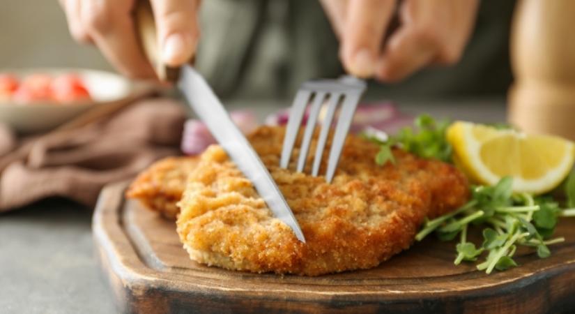 Ettől az egy fűszertől lesz a rántott hús kívül ropogós, belül szaftos: mindenki elkéri majd a receptet, ha így készíted - TWN