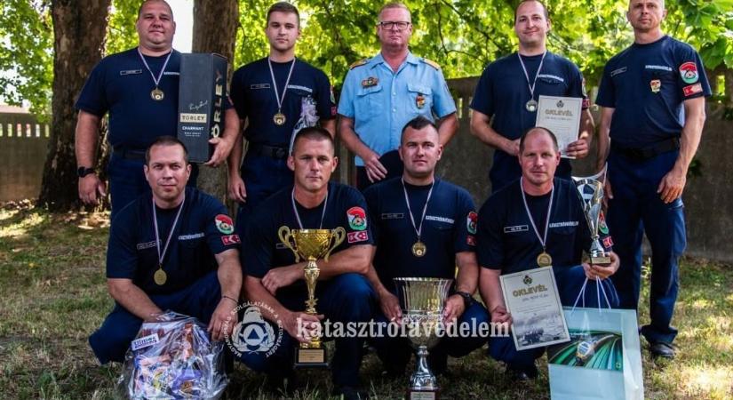 A mosonmagyaróvári tűzoltók taroltak az országos versenyen - fotók - Kisalföld