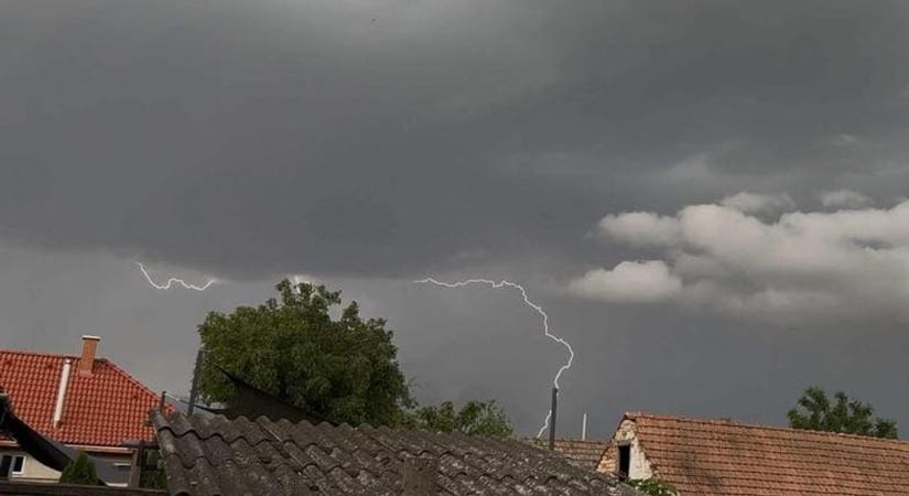 Hatalmas dörgésekkel és villámlással érkezett meg a vihar, éltető eső áztatja Bács-Kiskunt – galériával - BAON