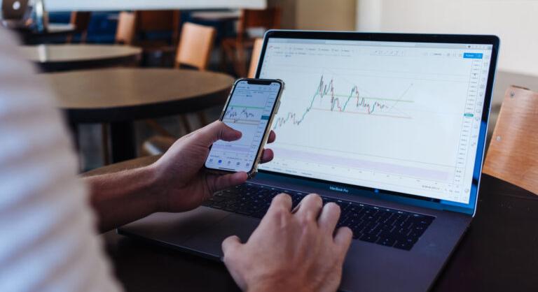 Egyre többen HODL-olnak: A Bitcoin kínálatának 72%-a illikvid - Bitcoinbázis