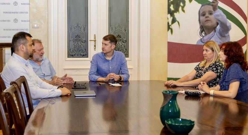 Dr. Pásztor Bálint: A következő időszak Gazdaságfejlesztési Stratégiájának kidolgozása a tervezett ütem szerint halad - Külhoni Magyarok