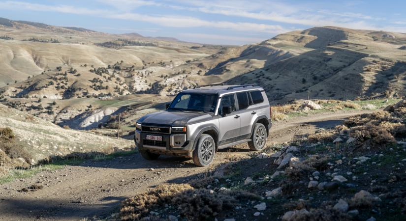 Már Európában is elérhető a Toyota Land Cruiser mild-hibrid változata - driveme