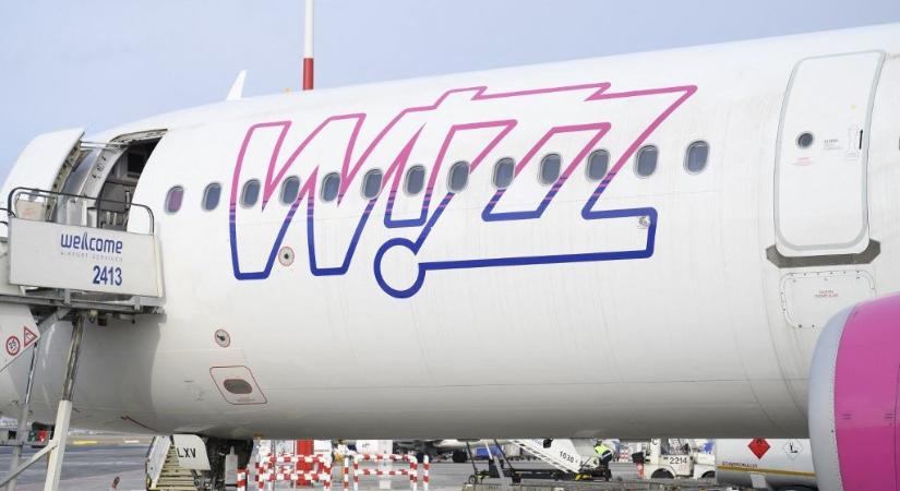 Villám csapott a Wizz Air stockholmi járatába, ezért Varsóban le kellett szállnia - 24.hu