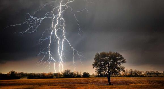 Heves viharokra figyelmeztetnek a meteorológusok - Maszol