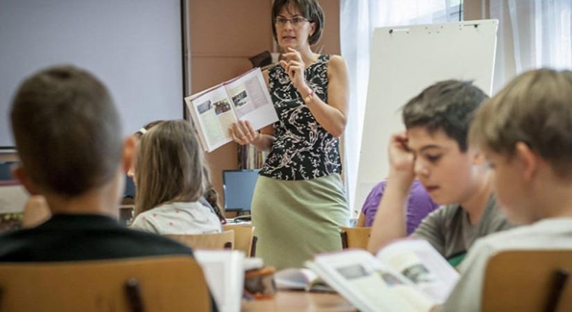 79 – ez az a szám, ami most rengeteg tanárt dühít, mert nem kapnak plusz pénzt a teljesítményük után - naphire.hu