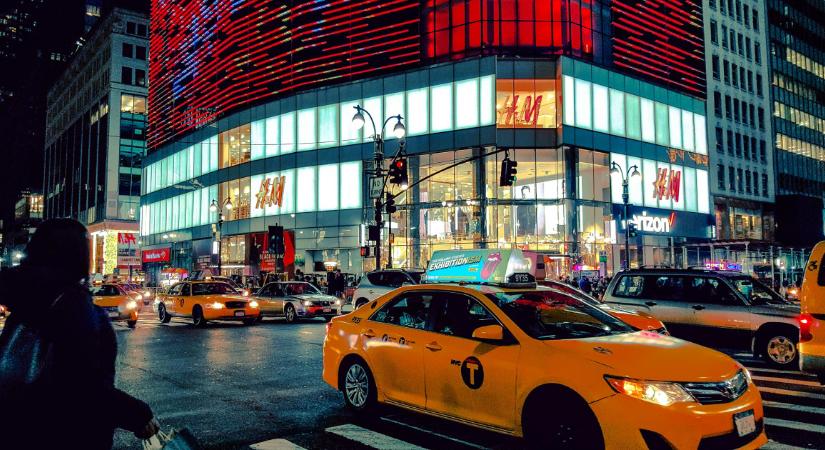 Elemzői meglepetés: nyereséget mutatott a H&M gyengébb eladások mellett - Privátbankár