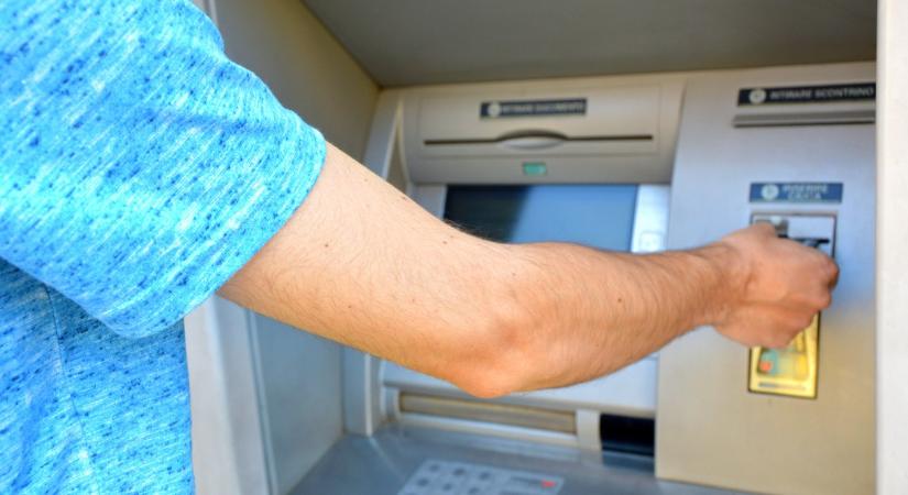 Csereberélhetik a bankok a falusi ATM-eket, és másra is lőcsölhetik a működtetést – de az ügyfeleknek fájhat, milyen automatát kapnak - Blikk - Kvíz