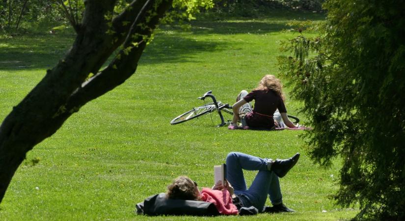 Jövőre egy nappal kevesebbet dolgozunk - Demokrata