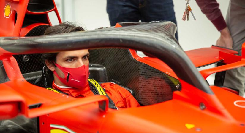 Sainz január végén debütál a Ferrarinál