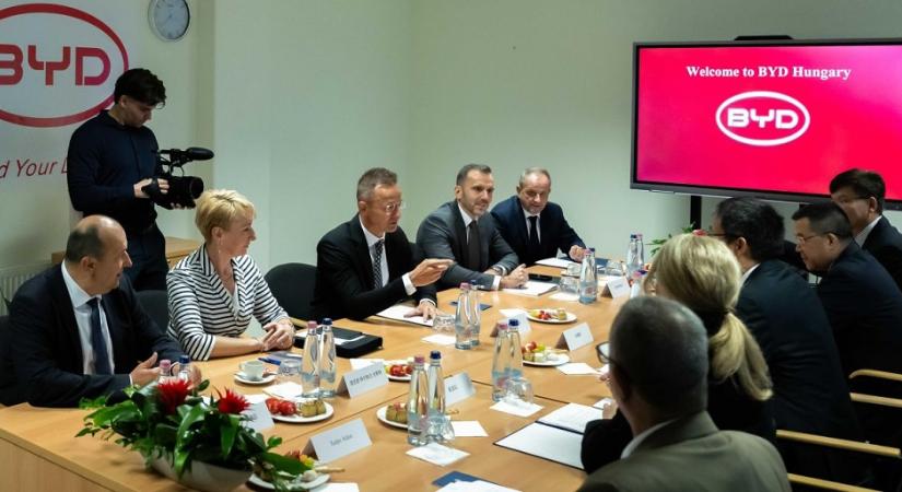 Teherautógyártással bővíti profilját komáromi gyárában a BYD - Atombusiness