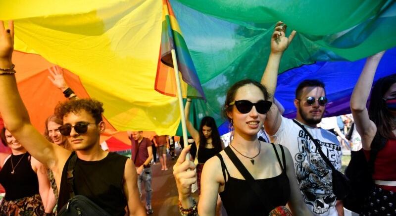 A felvonulók jogait és felelősségét nem befolyásolja, ha az idei Pride önkormányzati rendezvény - Szabad Európa