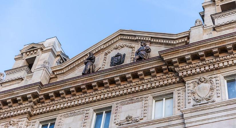 Gyűjtők és spekulánsok állnak sorba a jegybank aranyáért - Napi.hu