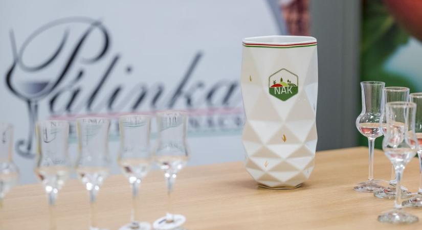 Több mint 330 tétellel zajlott le a 2025-ös Országos Pálinka- és Törkölypálinka Verseny - Agrotrend