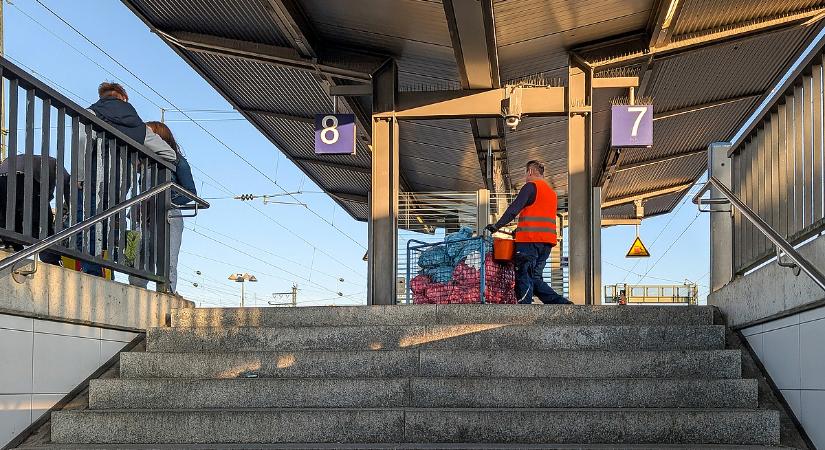Beváltja ígéretét a kormány: átszámítva majd 6000 forint lesz a minimál órabér - Napi.hu