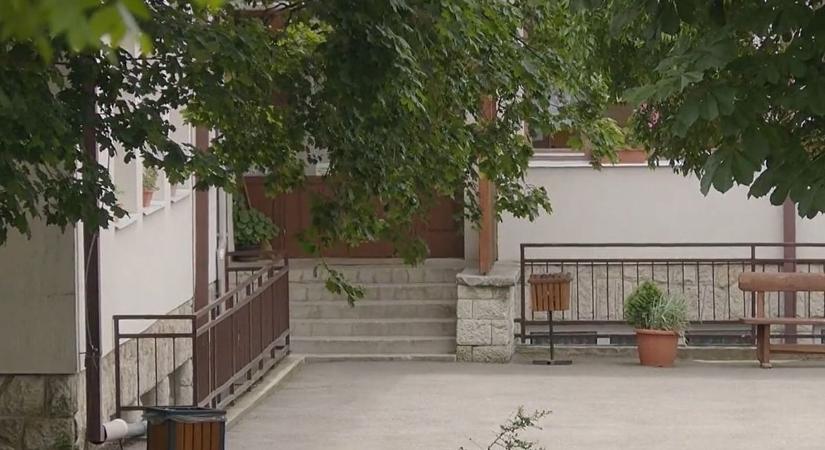Műanyag bábuval kellett szexelnie egy tállyai fiúnak – most ítélték el a bántalmazóit - Ripost