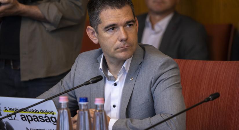 Novák Előd lezárná a Szabadság hidat a Pride elől - 444.hu