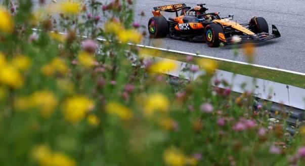 Edzések, fejlesztések, pletykák – pénteki F1-es hírek és sztorik - Formula