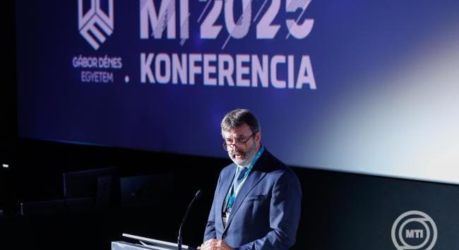 Hamarosan elkészül Magyarország megújított MI-stratégiája