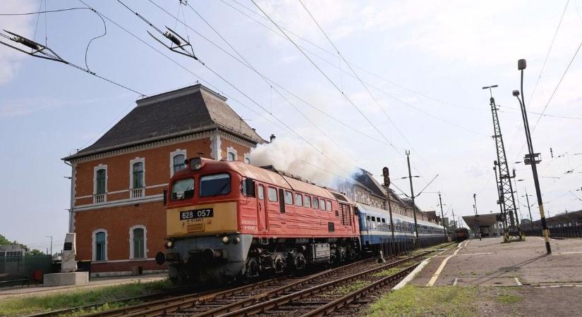Gázolás miatt késések várhatóak a miskolci vasútvonalon!