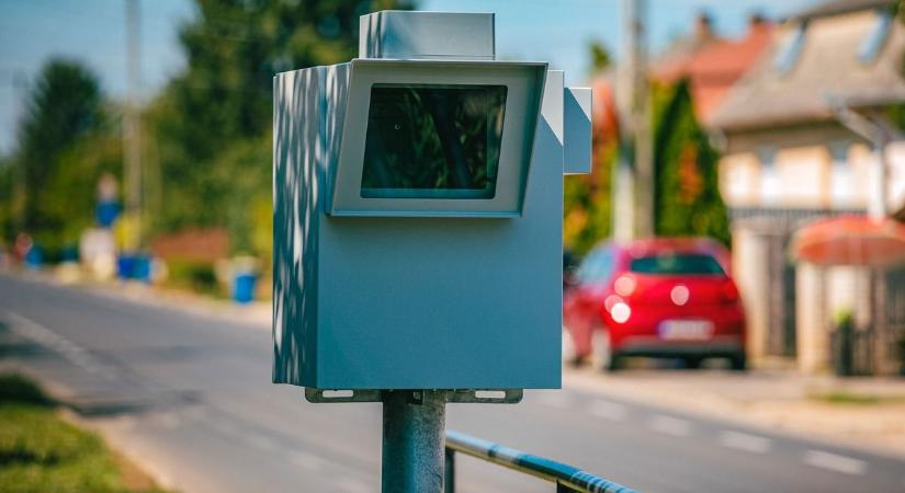Napi groteszk: pár sör után futva próbálták átverni a traffipaxot