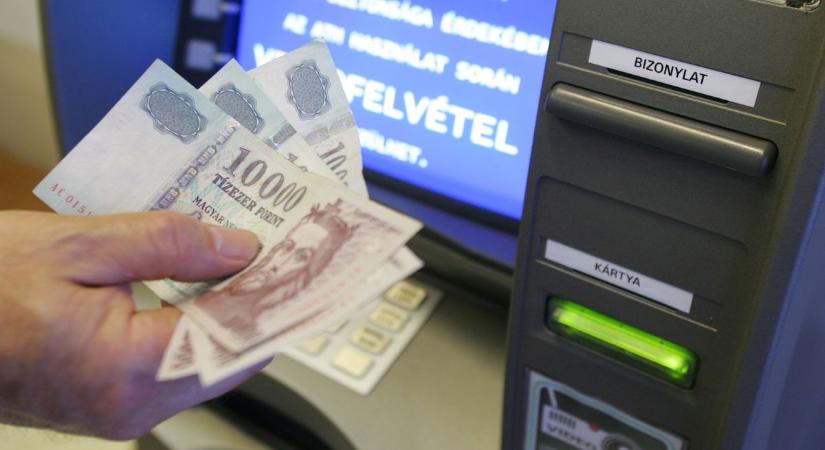 Egyszerűbb lesz a készpénzfelvétel, íme a somogyi lista a kötelező ATM-ekről
