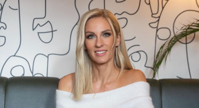 A TV2 híradósa mosolygott a Tényekben, de belül összetört a szakítástól: „Nem hagyhattam, hogy a képernyőn észrevehető legyen”