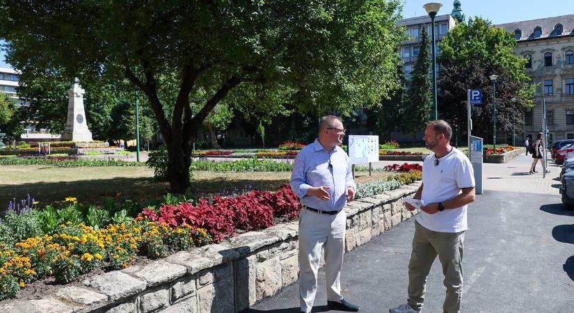 Városszerte zajlanak a járdafelújítások
