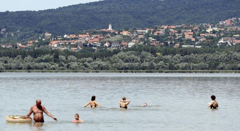 Strandolásra fel! Ez vár ránk szombaton a Velencei-tónál