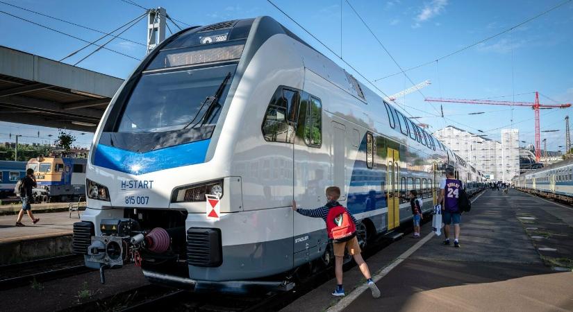 Díjmentes utazás: júniustól egyszerűbb a 14 év alatti gyermekek díjmentes utazása