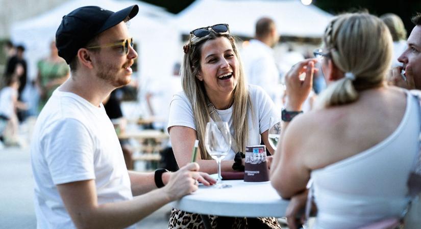 Avasi Kvaterka : egész napos kaland és ünnepi kavalkád a Mélyvölgyben!