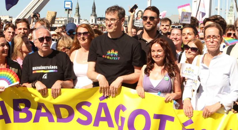 Karácsony a Pride-on: Bocs, de nem úgy néztek ki, mint akik be vannak tiltva