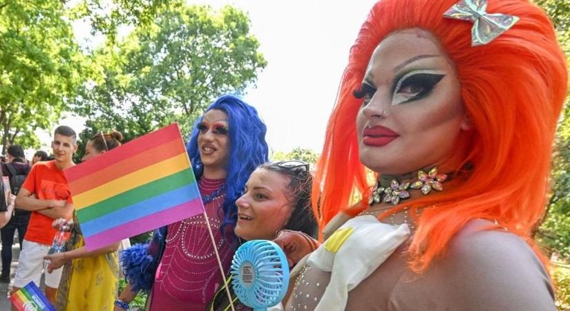 Tombol a pride-terror, mindent elönt a szivárvány