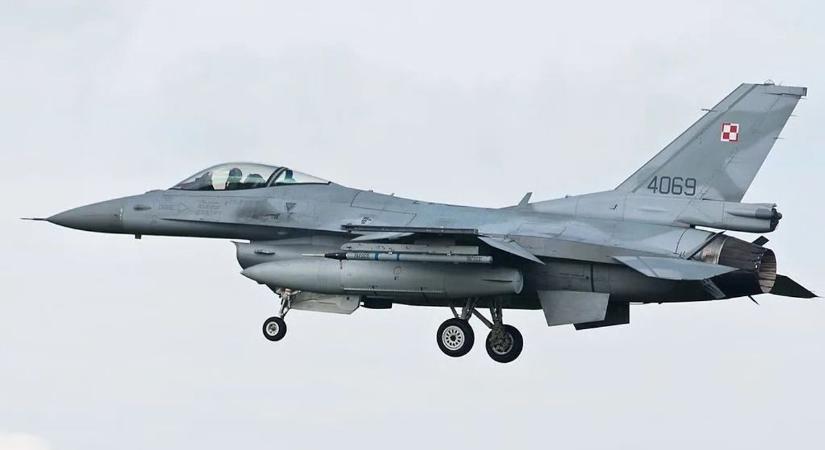 Lengyel vadászgépek emelkedtek a levegőbe – célkeresztben a NATO logisztikai útvonalai!