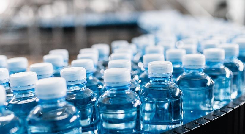 Ivóvíztartalékot halmozna fel a városháza – ennyire súlyos volt a káosz a vasútállomáson