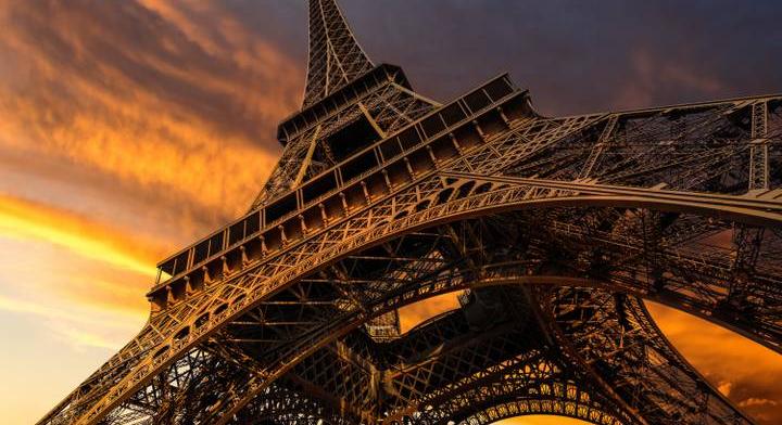 Titkos lakást épített magának az Eiffel-torony tetején: elképesztő látványban lehetett része