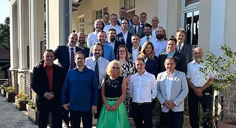 Egyedülálló képzés Magyarországon: egyetemen végeztek a horgászvezetők