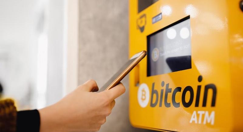 Egyre több helyen találni Magyarországon Bitcoin ATM-et