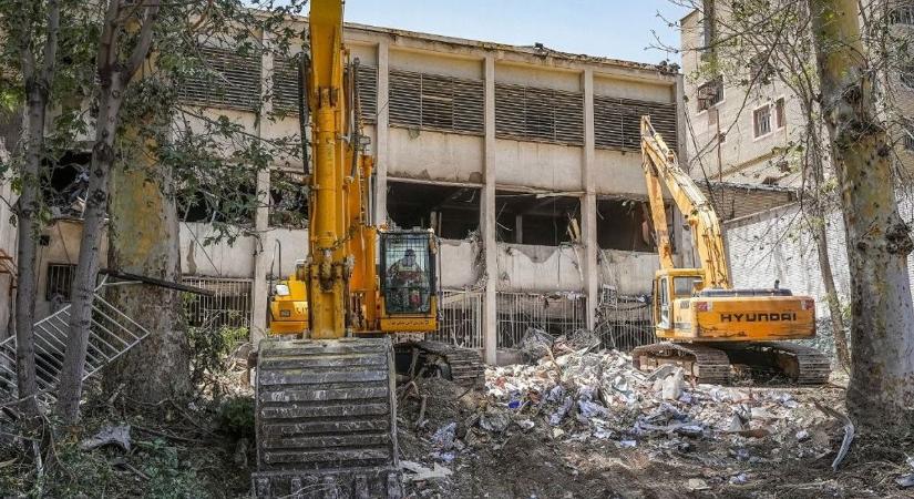 Több tucat halottja van a hírhedt iráni börtön elleni izraeli légitámadásnak
