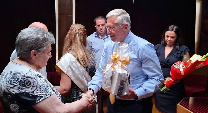 Hatvan éve, jóban-rosszban, a berettyóújfalui házaspár
