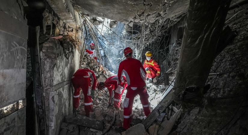 Irán: az Evin börtön elleni izraeli légicsapásnak több tucat áldozata van