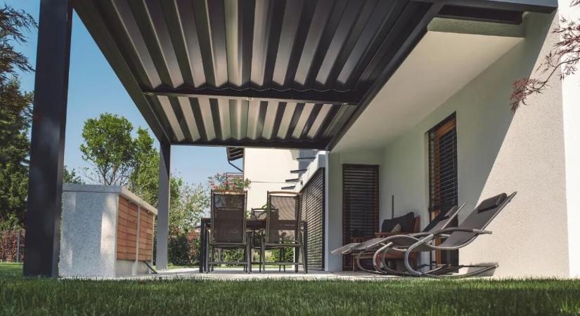 A pergola előnyei: természetközeli élmény a teraszon