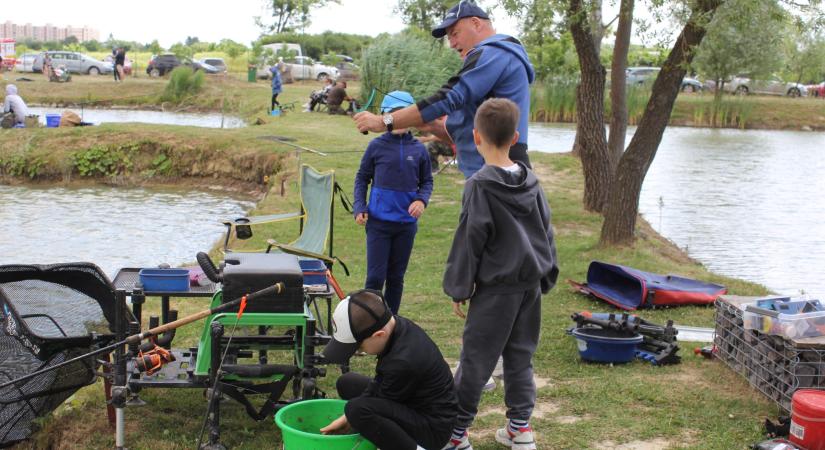 Tóth Ferenc: Futás, horgászat, zene és halételek – Fishday Nagykaposon (Képekkel)