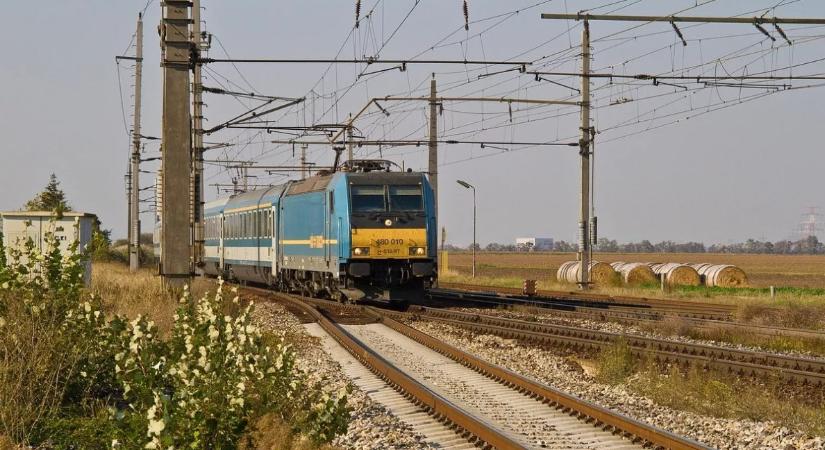 A MÁV már így is lehetővé teszi az ingyenes utazást