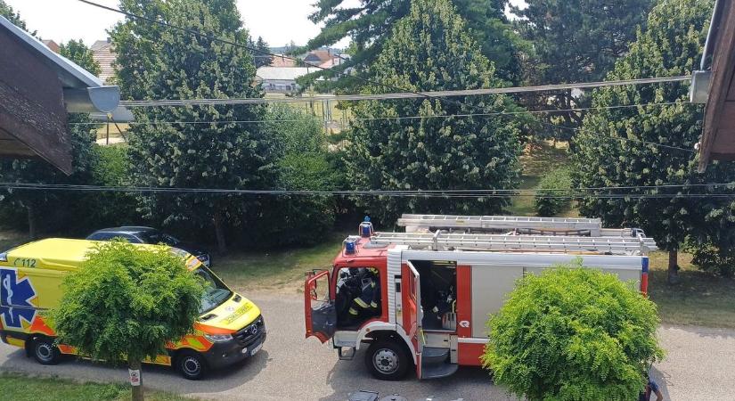Ajtónyitáshoz riasztották a csepregi tűzoltókat