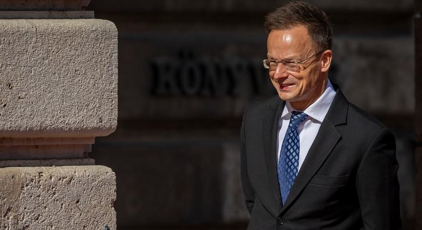 Szijjártó Péter: Trump feloldotta a paksi bővítést akadályozó amerikai szankciókat