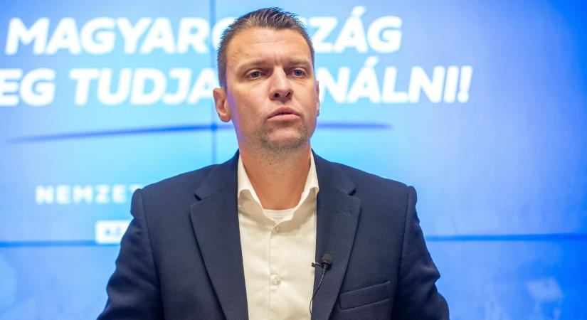 A kormány szavazását megtámadták az ukránok - mondja Menczer Tamás
